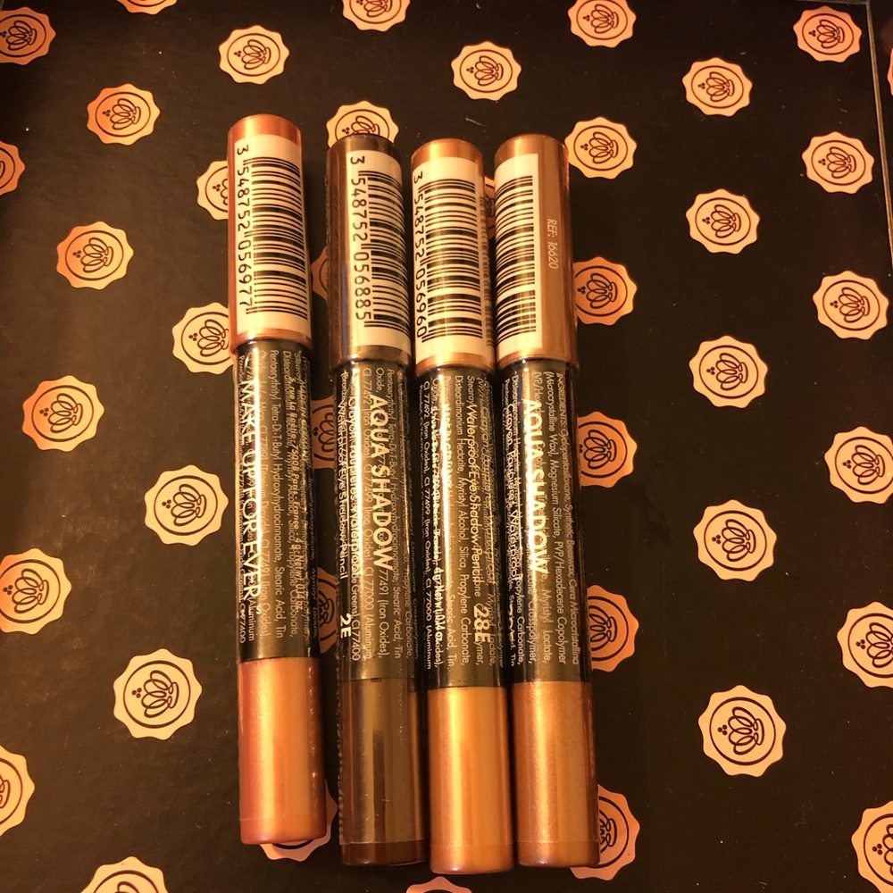 Makup forever eyeshadow bundle